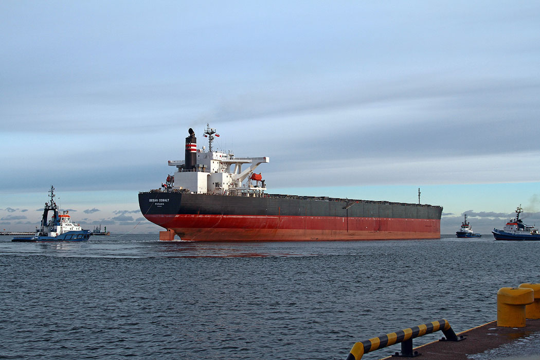 Ocean Cobalt w Gdyni, w grudniu 2013 r. Ocean Cobalt w Gdyni, w grudniu 2013 r.