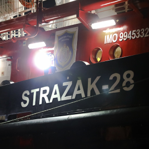 Strażak-28 - statek pożarniczy