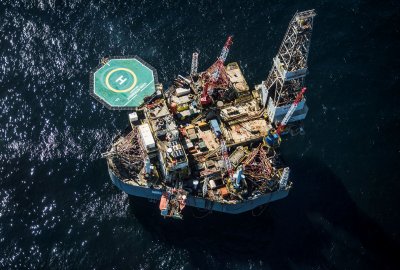 Lotos - prawie 1,4 mld zł straty netto w I połowie roku; handel morski pomógł