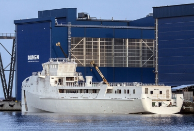 Kadłub jednostki pomocniczej dla superjachtów z Damen Shipyards Gdynia