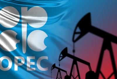 Ceny ropy spadają w USA, OPEC+ zwiększy produkcję surowca