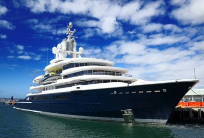 Luksusowy jacht rosyjskiego oligarchy zatrzymany w Hamburgu