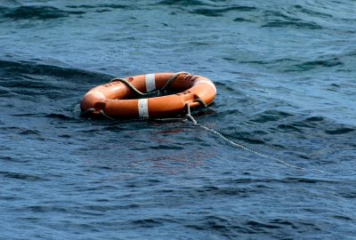 Statek z 12 osobami na pokładzie zatonął na Morzu Czarnym