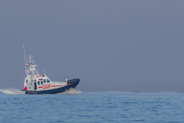 Prokuratura umorzyła śledztwo ws. wypadku jachtu Delphia 24, w którym zginęło trzech że...