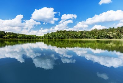 Wody Polskie: susza hydrologiczna przyczyną obniżania poziomu wody w jeziorach na Mazur...
