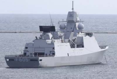 Minister obrony Niderlandów: rosyjskie samoloty nękały naszą fregatę na Morzu Czarnym...