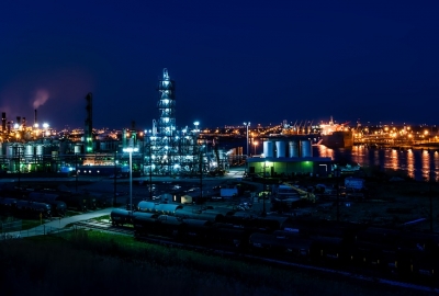 Ropa drożeje, Saudowie starają się utrzymać wydobycie w OPEC na stabilny...