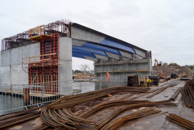 Opóźniona budowa zwodzonego mostu w Sobieszewie