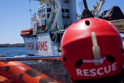 Trwają poszukiwania portu dla uratowanych na morzu 124 migrantów