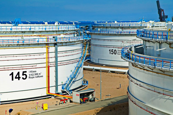 PERN szuka wykonawcy remontów i modernizacji zbiorników w bazach ropy naftowej