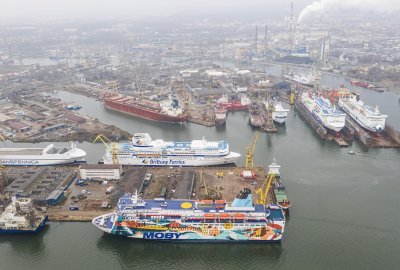 Aż 24 statki przy nabrzeżach i w dokach Gdańskiej Stoczni Remontowa SA