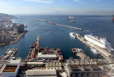 Port Gibraltar łagodzi procedury wymiany załóg na statkach