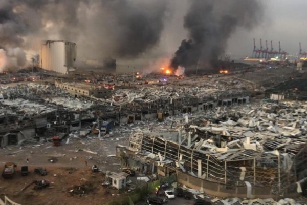 Media w Libanie: przyczyną eksplozji w Bejrucie składowane w porcie chemikalia