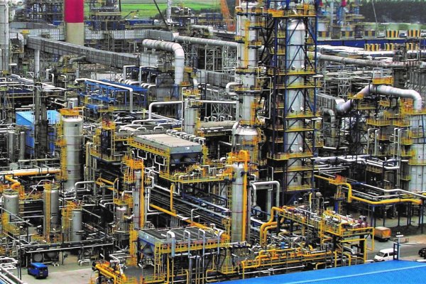 Rafineria Lotosu w Gdańsku wytworzyła biokomponenty LPG i oleju napędowego
