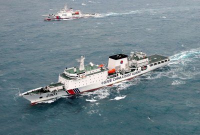 Chińskie okręty straży przybrzeżnej nielegalnie wpływają na wody Japonii
