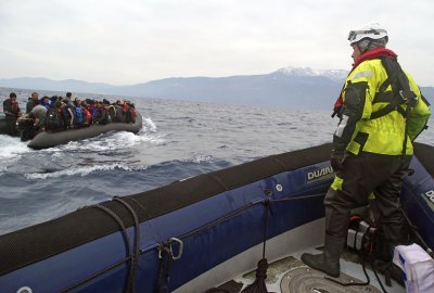 Francja: 88 migrantów uratowano w pięciu operacjach na kanale La Manche