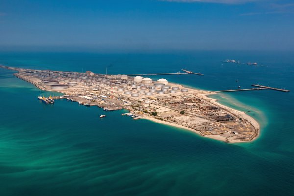 Władze Arabii Saudyjskiej potwierdziły atak na port naftowy; bez ofiar i zniszczeń