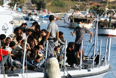 Ponad 1400 migrantów przypłynęło od rana na Lampedusę