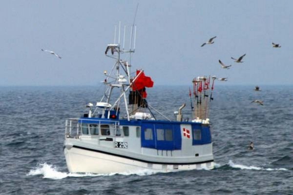 Zawieszono poszukiwania rybaka z duńskiego kutra, który dryfował na Bałtyku