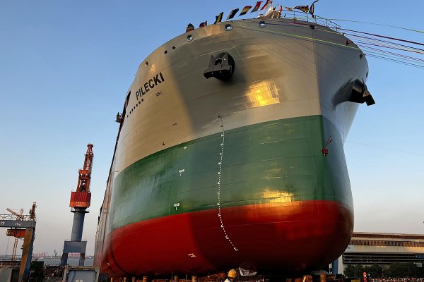 Statek wielozadaniowy Pilecki dla Chipolbroku zwodowany w chińskiej stoczni 