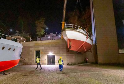 Zabytkowa motorówka sanitarna Samarytanka już w Muzeum Marynarki Wojennej