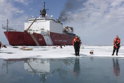 Tegoroczny zasięg lodu na morzach w Arktyce sporo mniejszy od średniej