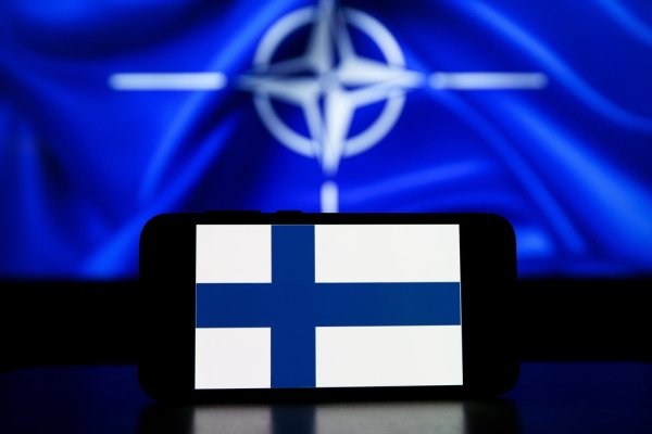 Rząd Finlandii ogłosił, że zdecydował się ubiegać o członkostwo kraju w NATO  