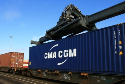 CMA CGM zobowiązuje się do zakupu części transportowo-logistycznej Grupy Bolloré