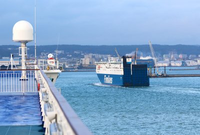 Port Gdynia: Czasowe wstrzymywanie ruchu statków w wejściu wewnętrznym