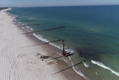 Urząd Morski w Gdyni znacząco wzmocnił ochronę brzegu w rejonie Półwyspu Helskiego...