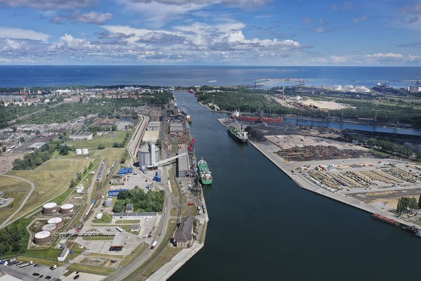 Port Gdańsk: Rozwój i ekologia