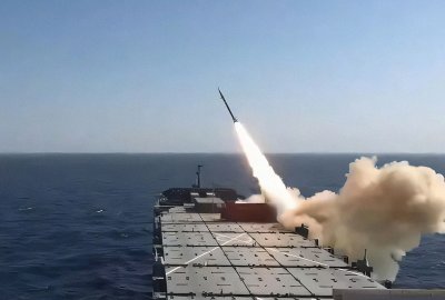 Iran: rakieta balistyczna wystrzelona ''po raz pierwszy'' z kontenerowej wyrzutni na ok...