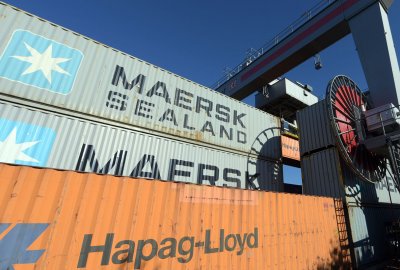 Giganci żeglugowi Maersk i Hapag-Lloyd zawarli umowę o współpracy