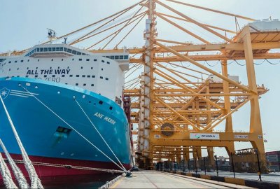 Ane Maersk, pierwszy na świecie napędzany metanolem kontenerowiec przypł...