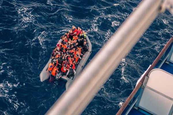 Włochy: Ratowanie migrantów na morzu nie jest przestępstwem