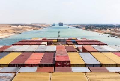 Wpływ blokady Morza Czerwonego na transport morski pomiędzy Azją a Europ...