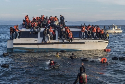 Włochy: Na Morzu Śródziemnym znaleziono ciała 16 migrantów, uratowano 800