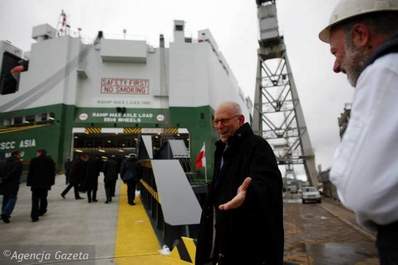 Wodowanie samochodowca ro-ro