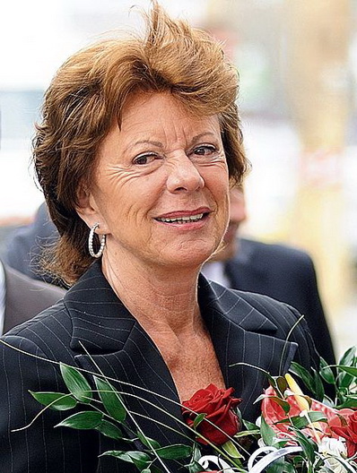 Neelie Kroes