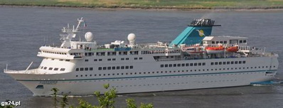 Pierwszy z wycieczkowców