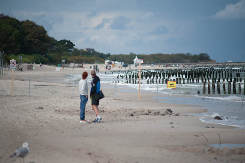 Saperzy przeszukują plażę wschodnią w Ustce