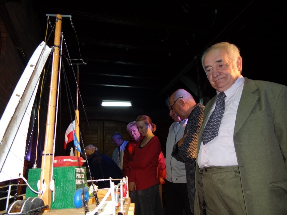 Andrzej Łukian w dniu wypłynięcia tratwy miał 7 lat Andrzej Łukian w dniu wypłynięcia tratwy miał 7 lat