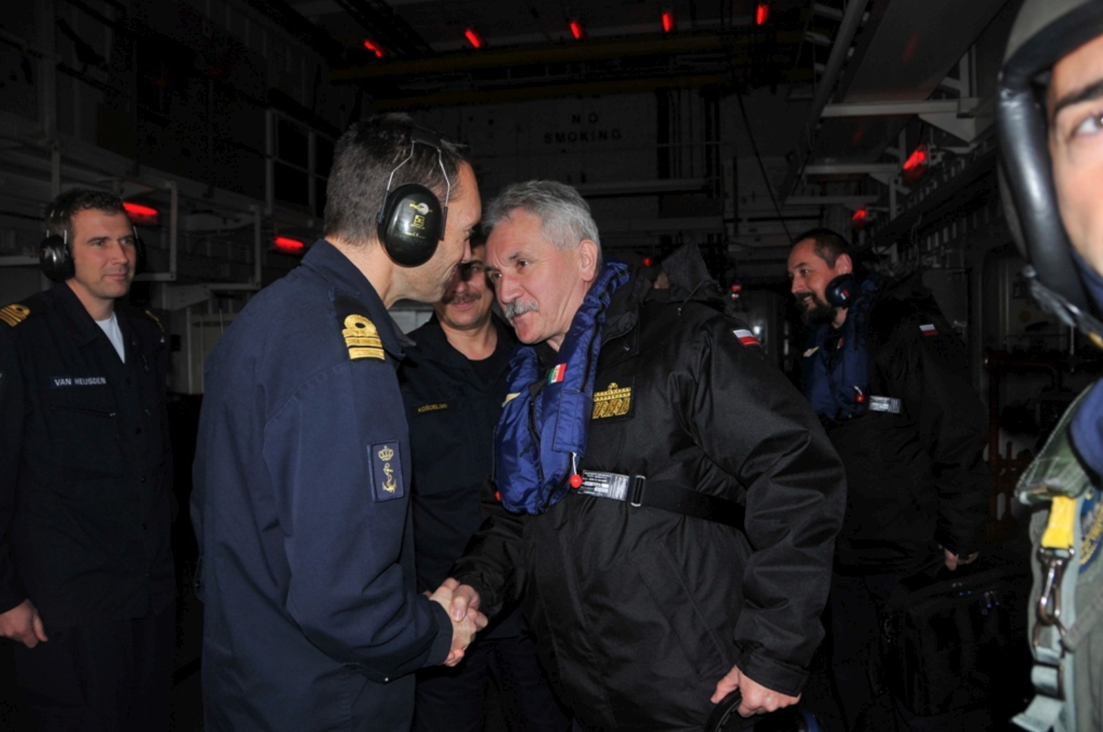 Dowódca COM-DKM na pokładzie holenderskiej fregaty HMNLS De Ruyter