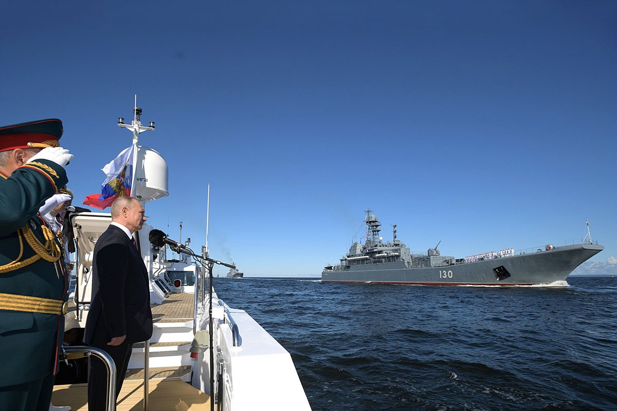 Parada rosyjskiej marynarki wojennej w St. Petersburgu i Kronsztadzie