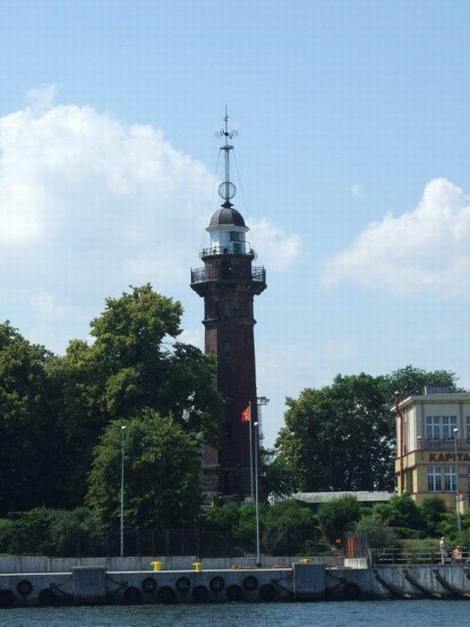 Latarnia w Nowym Porcie alt