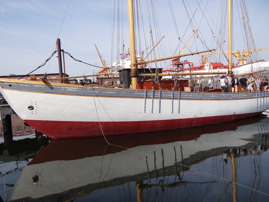 Żaglowiec w całej okazałości