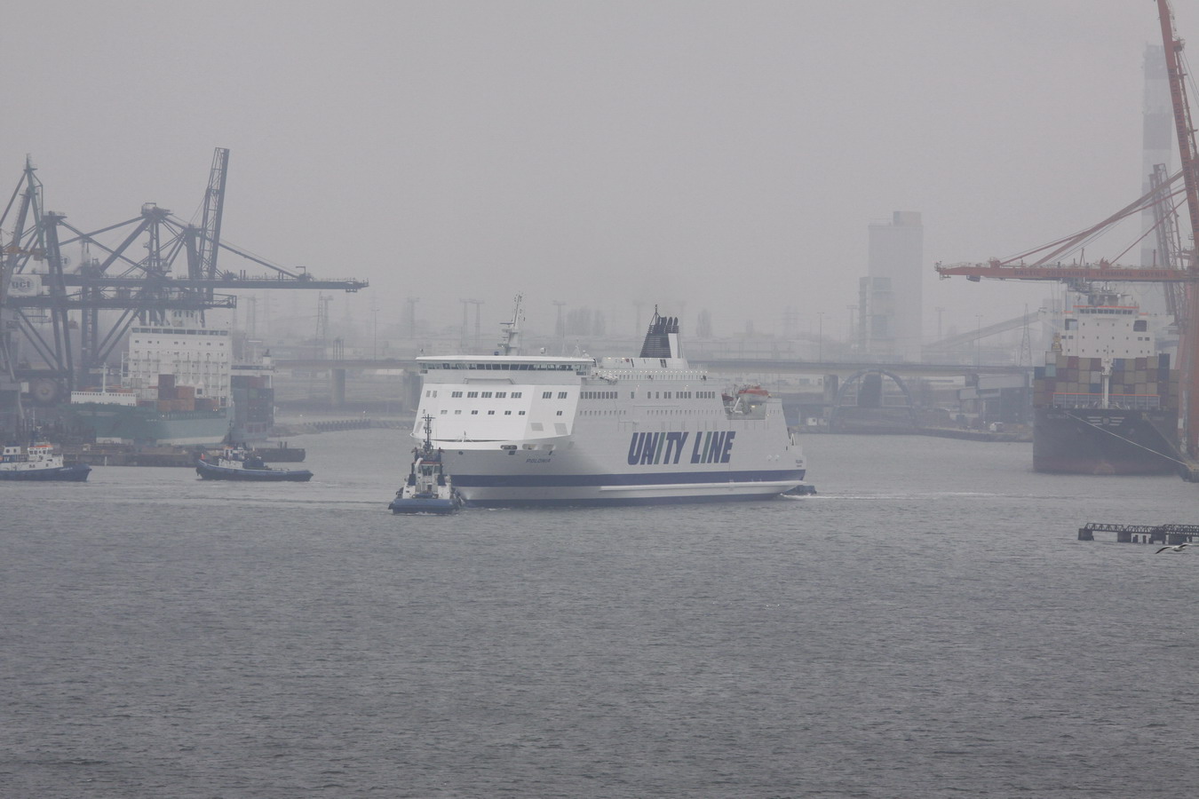 m/f Polonia opuszcza Gdynię Fot. PortalMorski.pl