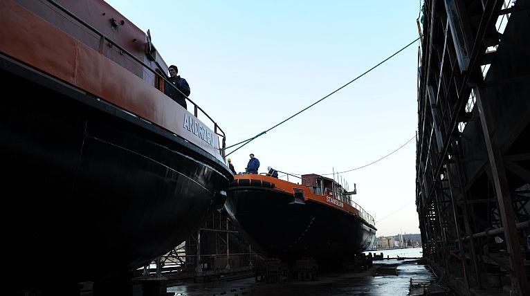 Lodołamacze w doku MSR Gryfia