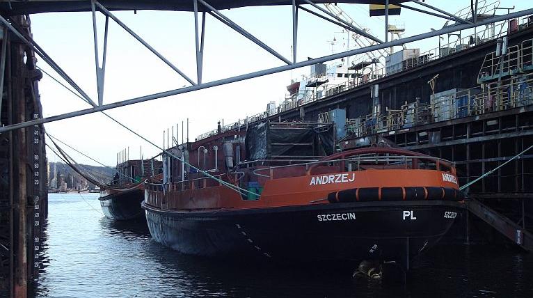 Lodołamacze w doku MSR Gryfia Lodołamacze w doku MSR Gryfia