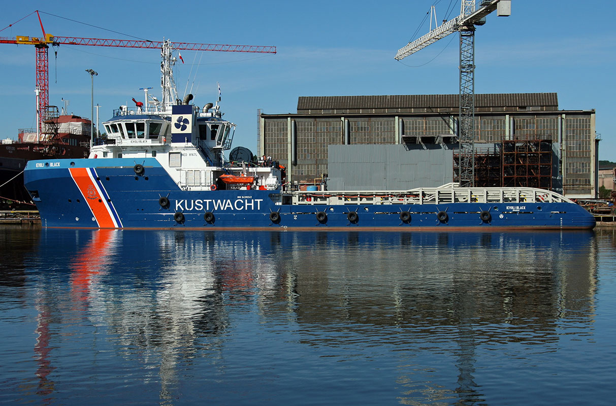 Ievoli Black w barwach Kustwacht, przy nabrzeżu wyposażeniowym Stoczni Północnej, przed pierwszą misją ETV Ievoli Black w barwach Kustwacht, przy nabrzeżu wyposażeniowym Stoczni Północnej, przed pierwszą misją ETV